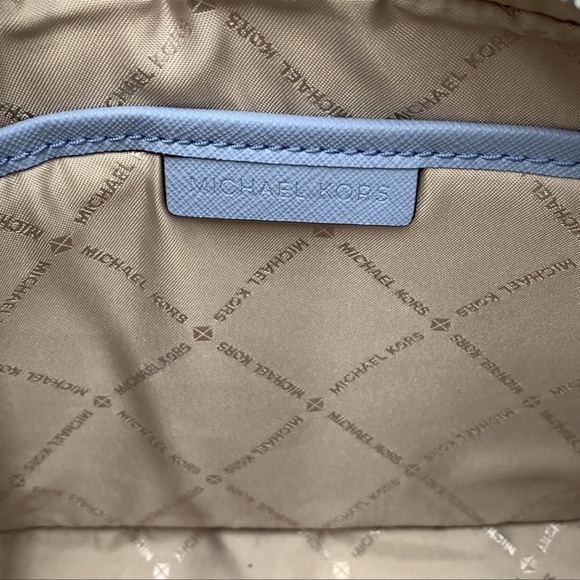 MICHAEL KORS LARGE Saffiano Leather Crossbody Bag - Picture 14 of 16